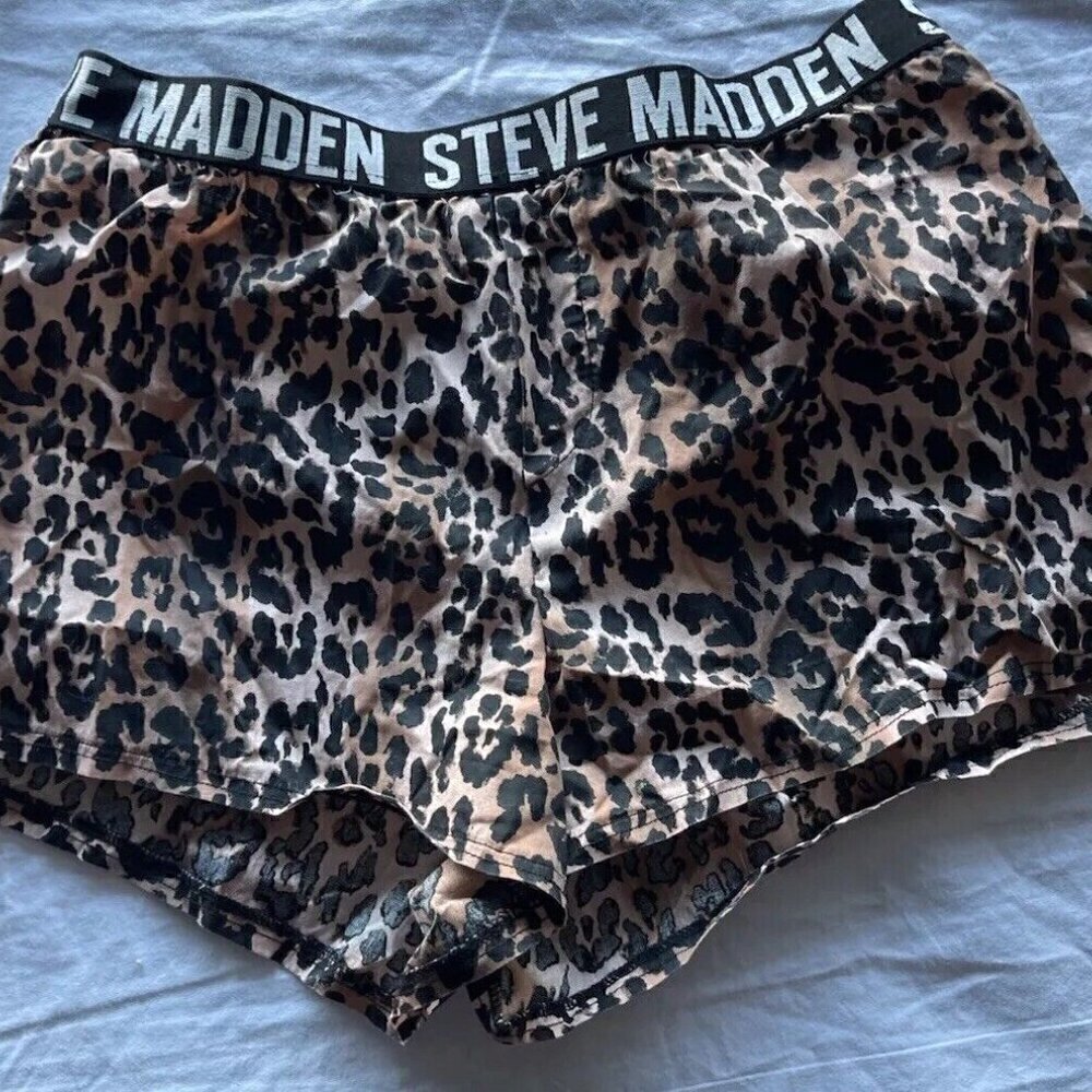 Steve Madden Women's Shorts Cheetah Print sz Small Pjs Comfy Daily Shorts